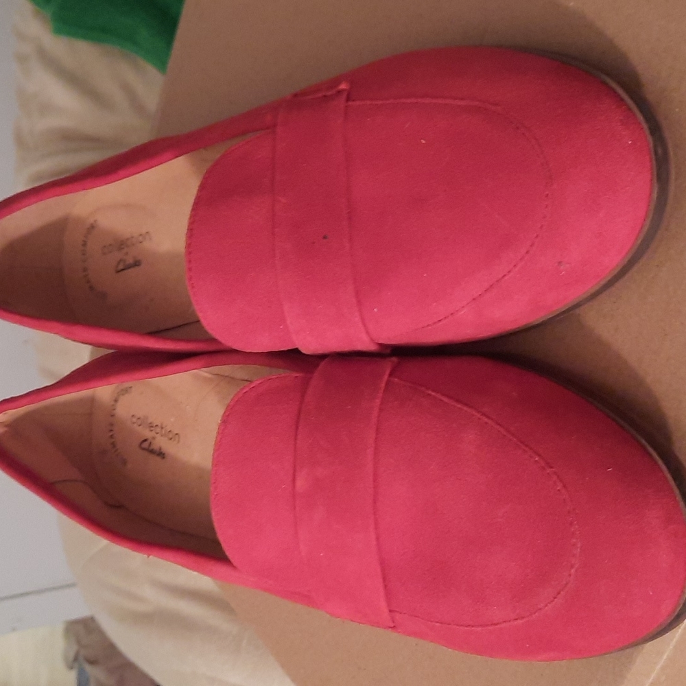 Red clarks women shoe